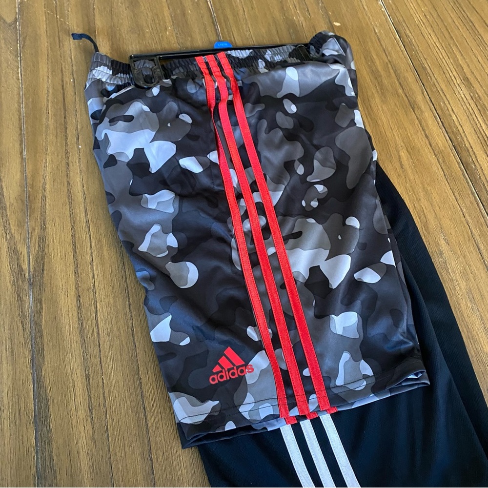 Adidas black white and red sportswear shorts - Picture 5 of 5